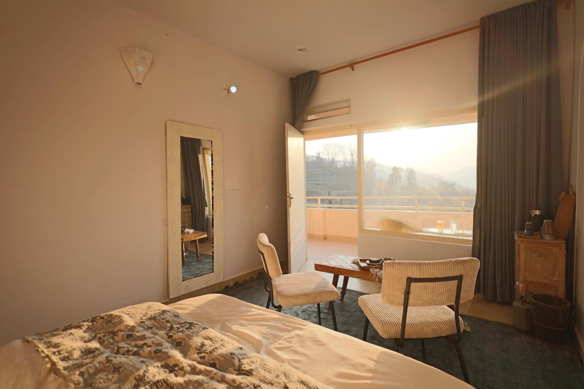 Nazaara -Thhpsociety - Mukteshwar - Witness The View From Your Bed Exterior photo